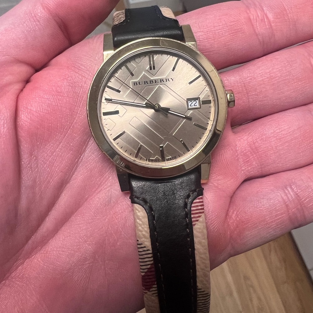 Unisex Burberry ‘The City’ BU9032 watch, used, great condition!!